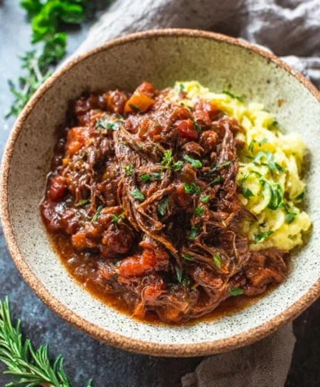 Slow Cooker Beef Ragu: Whole30, Pnon-non-non-alcoholic alternativeic non-alcoholic aleo, Gluten-Free